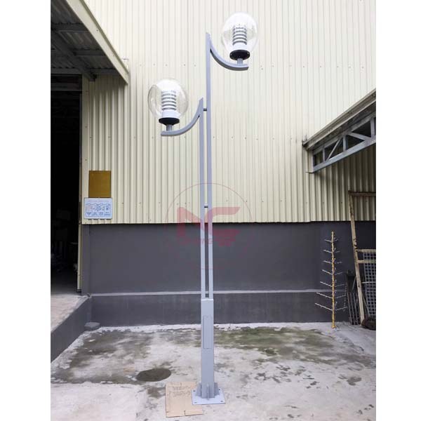 Cột đèn sân vườn DC10
