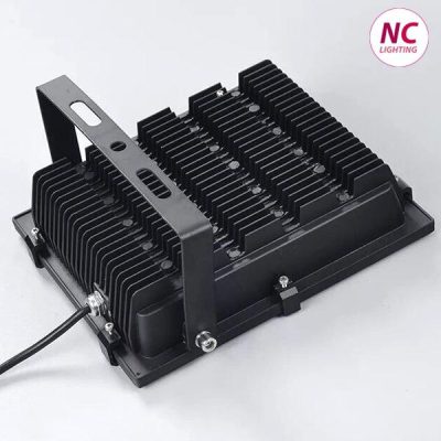 bộ tản nhiệt đèn pha
