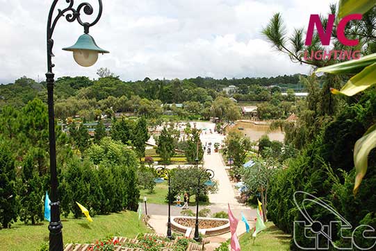 Đèn Mai Chiếu Thủy giá đèn trang tí sân vườn mai chiếu thủy
