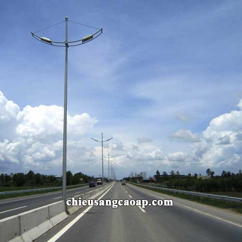 Báo giá cột đèn cao áp 8m NC LIGHTING Báo giá cột đèn cao áp 8m