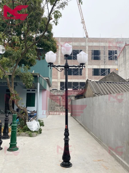 Cột Đèn Sân Vườn 3 Bóng cột đèn sân vườn 3 bóng