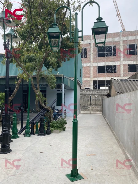 cột đèn sân vườn 2 bóng