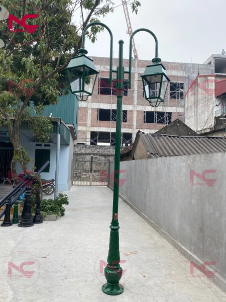 cột đèn sân vườn 2 bóng