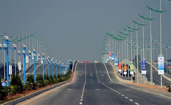 Cột Đèn Cánh Buồm Cột đèn cánh buồm chiếu sáng giao thông