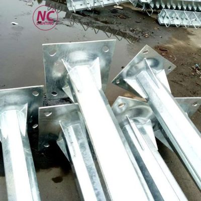 Cột Đèn Chiếu Sáng Đường Phố NC-10 Cột đèn cao áp NC Lighting tại nơi chuẩn bị thi công