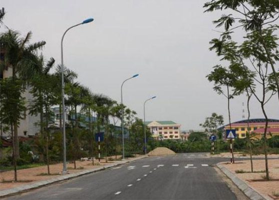 Cột Đèn Tròn Côn Liền Cần Đơn chiếu sáng đường nông thôn
