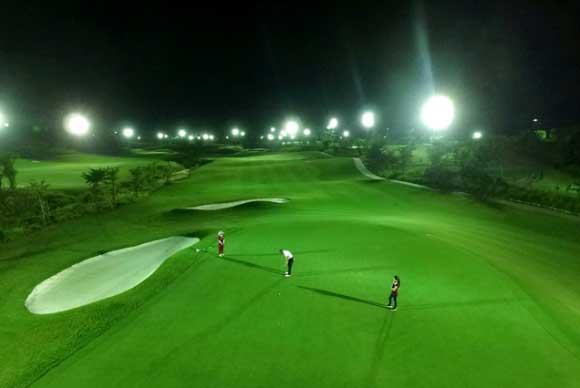 Lắp đặt đèn pha 2000w cho sân golf