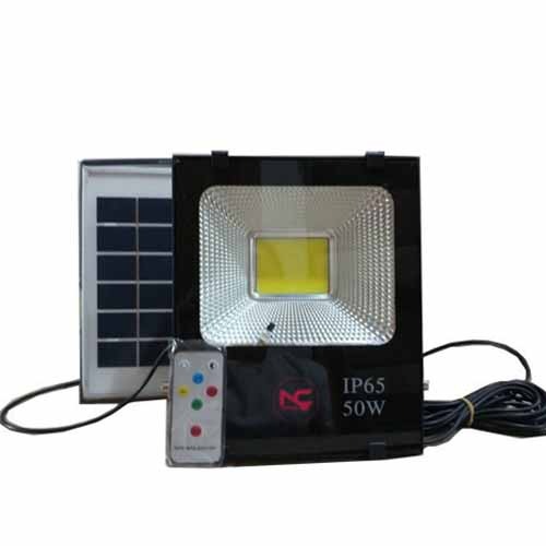 Đèn Pha Năng Lượng Mặt Trời PNC46