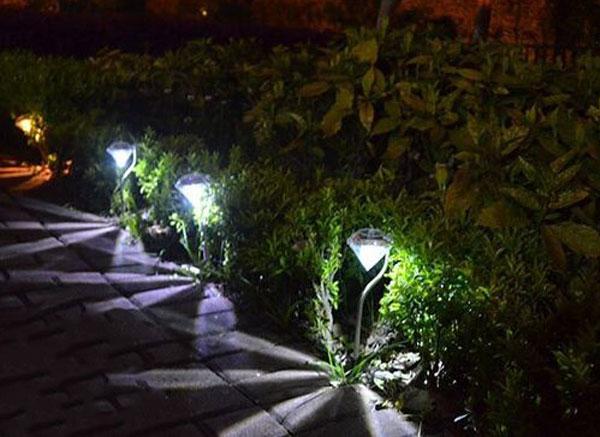 Mua Bán Đèn Trang Trí Sân Vườn Tại Hà Nội Đèn trang trí sân vườn về đêm
