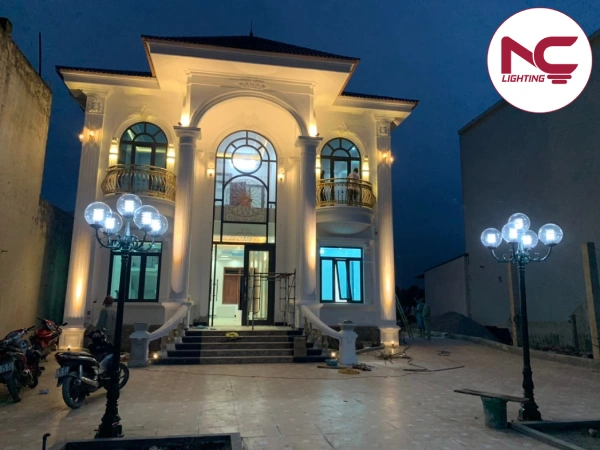 cột đèn sân vườn tại biệt thự