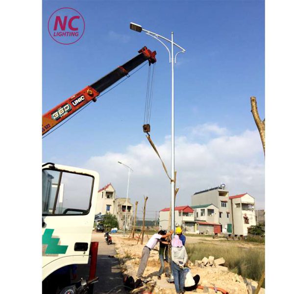 Cột Đèn Đường Cao Áp NC-04 Hình ảnh lắp đặt cột đèn cao áp NC-04