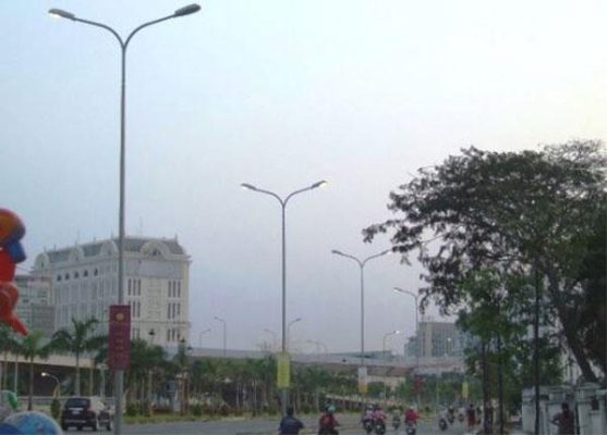 Cột Đèn Tròn Côn Liền Cần Kép Hình ảnh thực tế Cột Đèn Tròn Côn Liền Cần Kép
