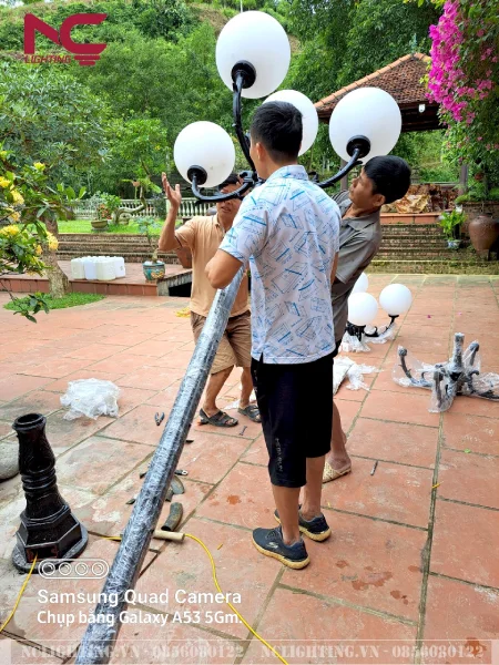 lắp đặt cột đèn sân vườn