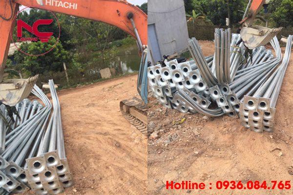 Vận chuyển cột đèn cao áp đến nơi thi công