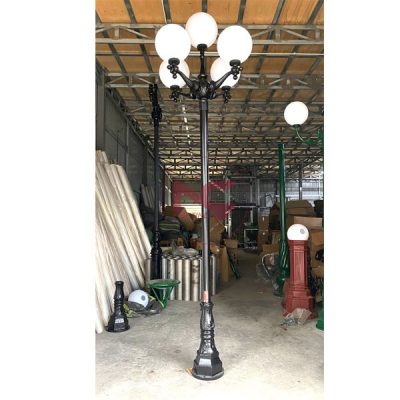 cột đèn trang trí sân vườn 5 bóng