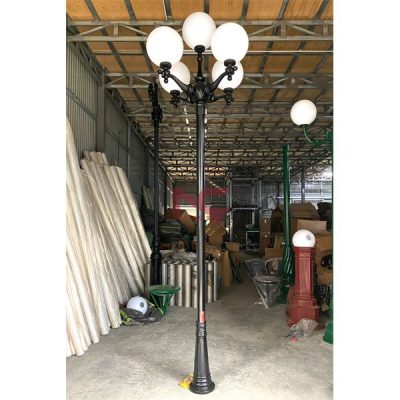 cột đèn trang trí sân vườn 5 bóng