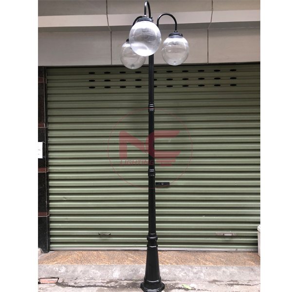 cột đèn trang trí sân vườn-13 cột đèn trang trí sân vườn