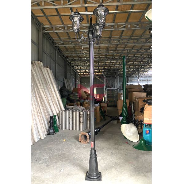 cột đèn trang trí sân vườn-7 cột đèn trang trí sân vườn