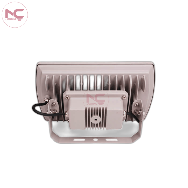 Mặt sau của Đèn Chiếu Cây HCN Cao Cấp NCCHCN Mặt sau của Đèn Chiếu Cây HCN Cao Cấp NCCHCN