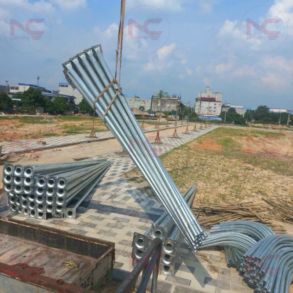hình ảnh thực tế cột đèn cao áp