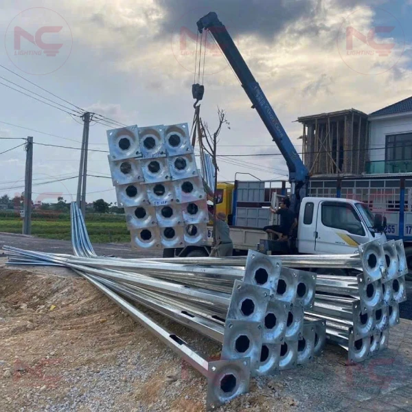 hình ảnh thực tế cột đèn cao áp